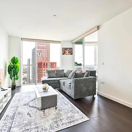 Luxury High-Rise 21St Floor 2 Bedroom 2 Bath Flat